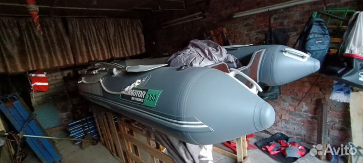 Надувная лодка Gladiator 330