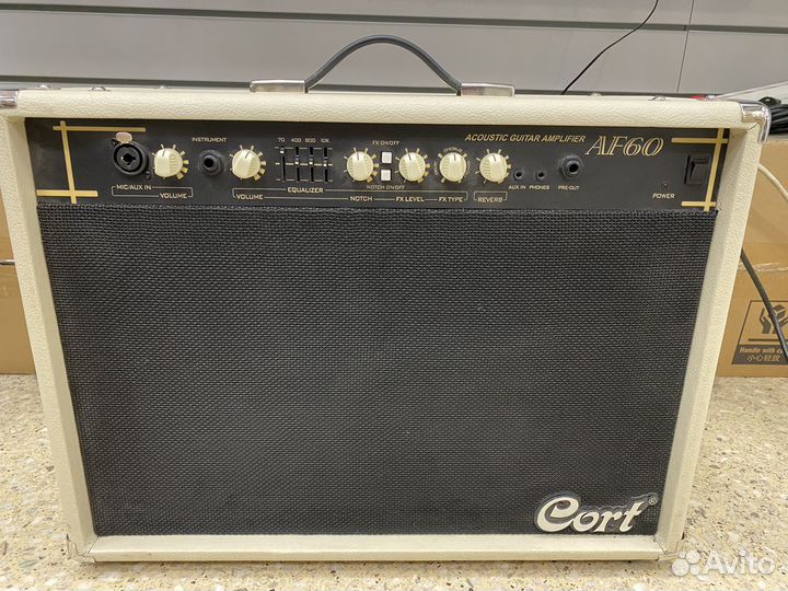 Гитарный комбоусилитель 60 ватт