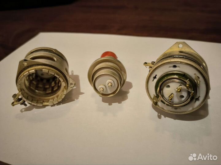 Радиолампы гс-27Б с панельками