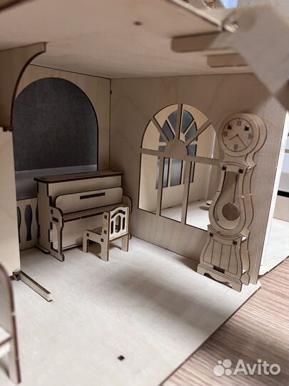 Домик кукольный деревянный