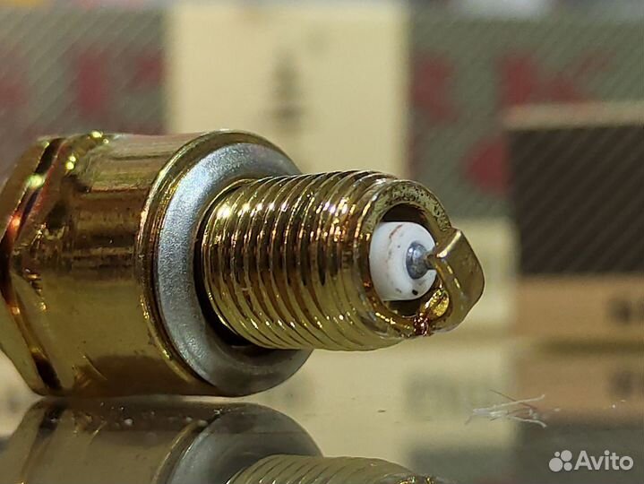 Свеча зажигания на мототехнику