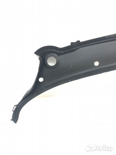 Накладка под лобовое стекло Bmw X5 E70 N52B30 2008