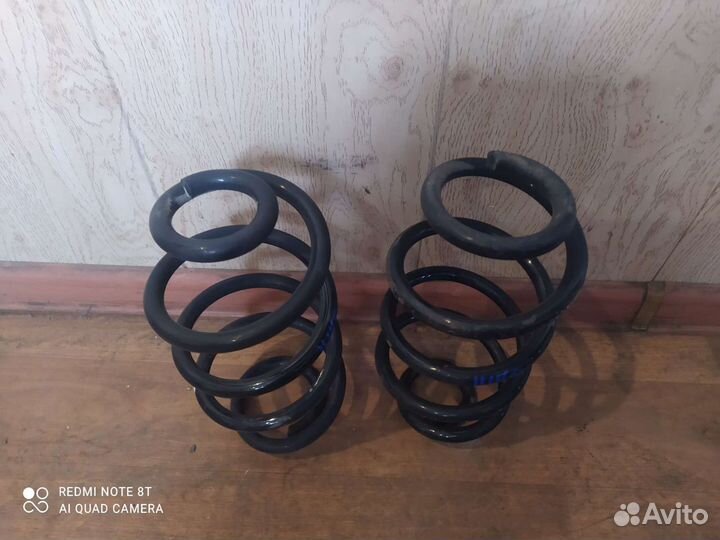 Задняя пружина Ниссан Жук / ниссан джук / Nissan j