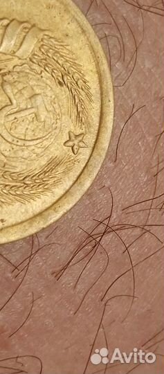 Продам монету