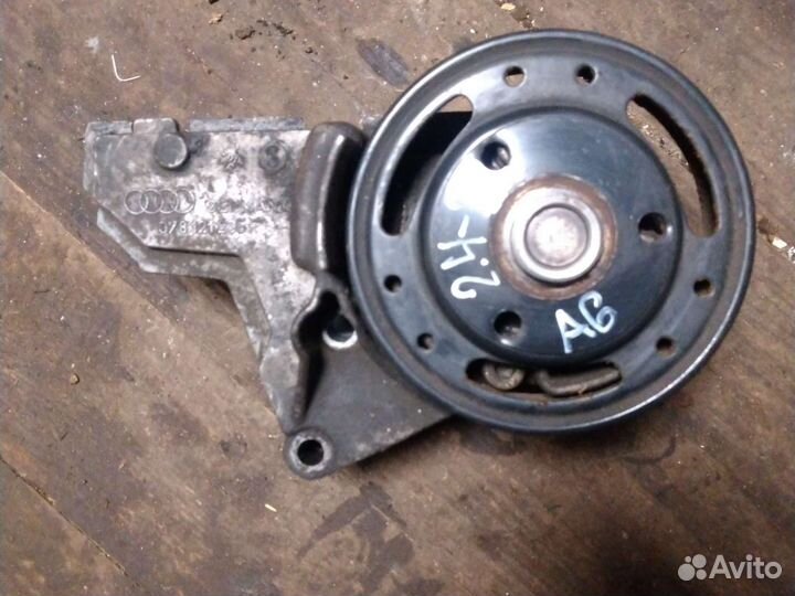 Кронштейн вискомуфты для Ауди 2,4-2.8 V6