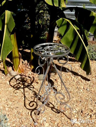 Подставка для цветов напольная