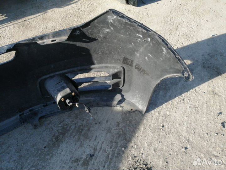 Бампер передний Nissan Elgrand E51