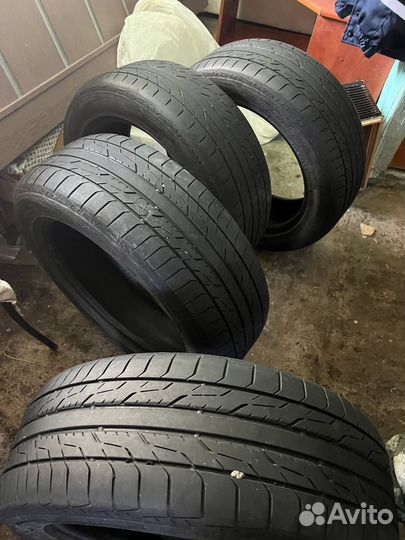 Toyo DRB 215/55 R17 94V