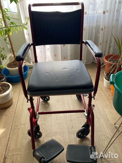 Инвалидная коляска