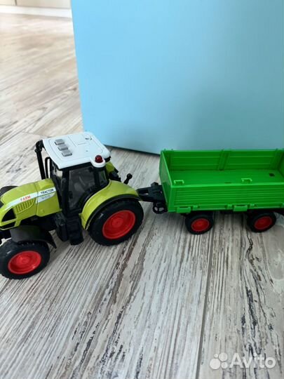 Трактор с прицепом игрушка