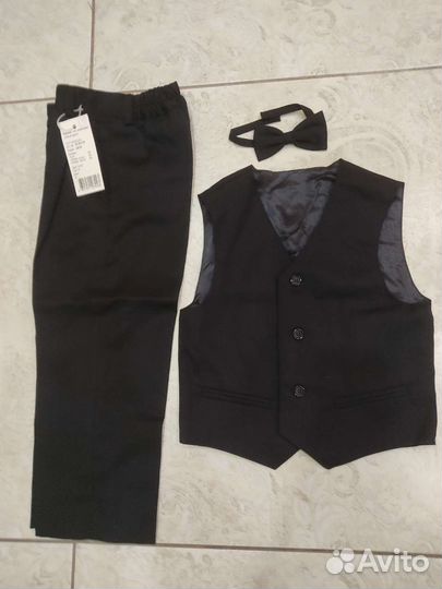 Костюмы новые для мальчиков р-ры 98,104