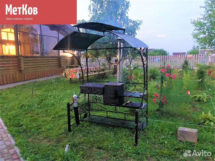 Мангал с печью под казан и крышей