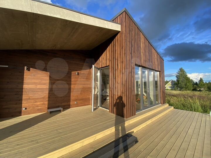 Дом 100 м² на участке 100 сот.