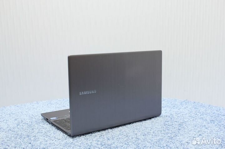 Игровой ноутбук Samsung/GeForce GT 640M