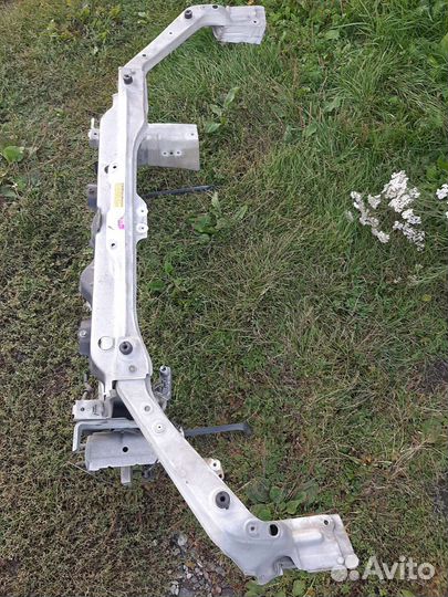 Рамка радиатора тойрта allion