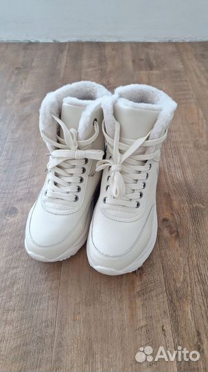Ботинки женские зимние 38 размера новые