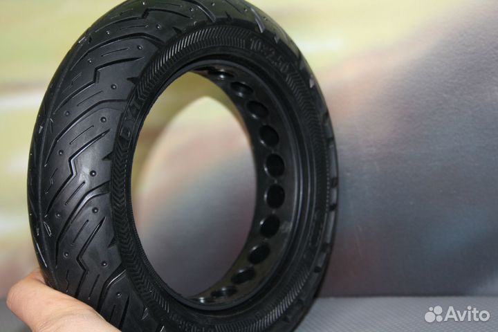 Покрышка литая для электросамоката