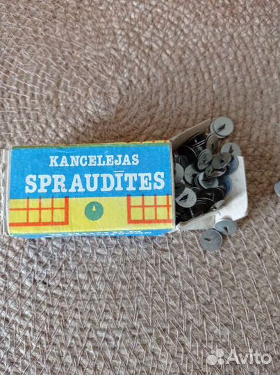 Кнопки и скрепки советские СССР