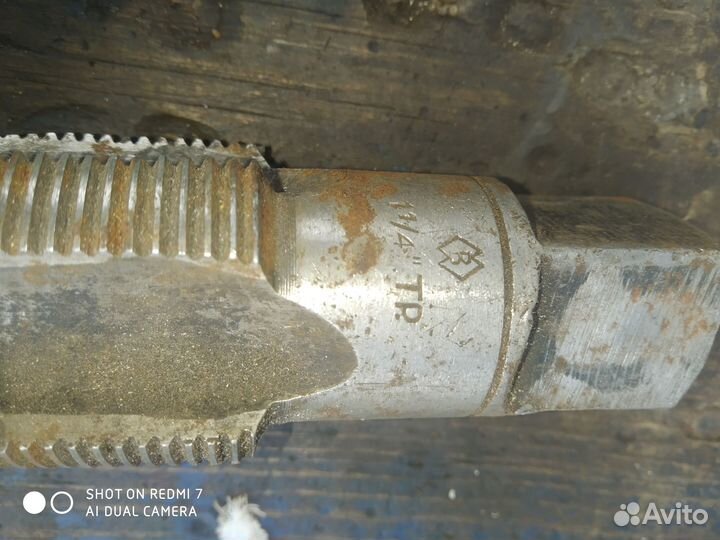 Метчики и плашки