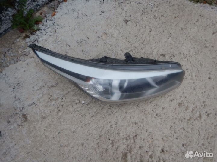 Фара правая Kia Ceed 2 2012-2015