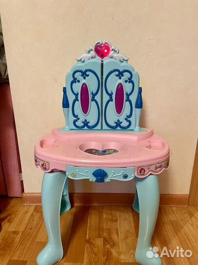 Трюмо с зеркалом детское