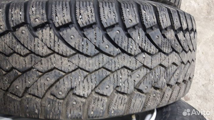 Pirelli Formula Ice 215/55 R16