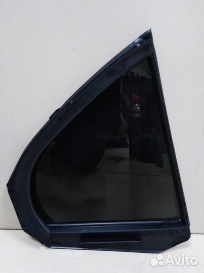 Стекло двери задней левой форточка Mitsubishi Lanc