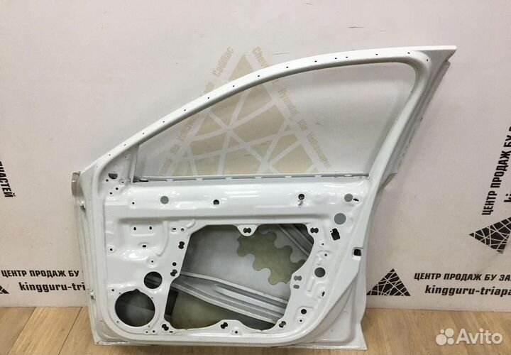 Дверь передняя правая Skoda Octavia A8 OEM 5E38310