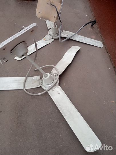 Вентилятор потолочный