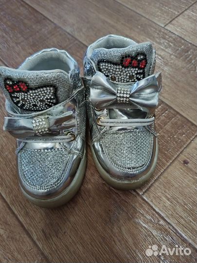 Обувь на девочку