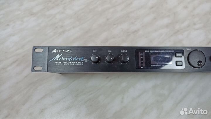 Процессор эффектов alesis Microverb 4