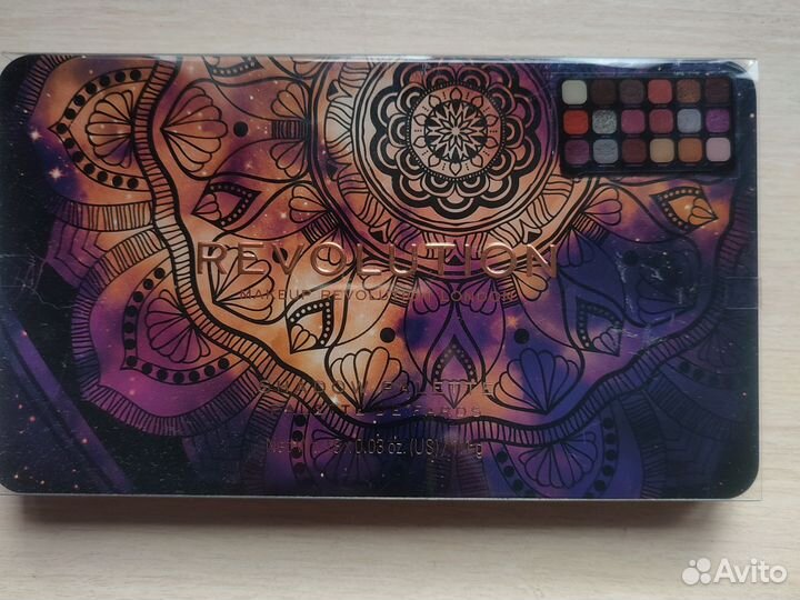 Make up revolution палетка теней