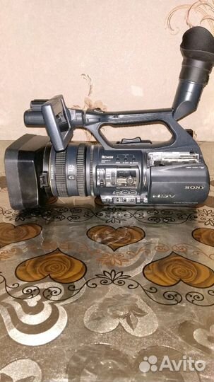 Видеокамера HDR - FX1000