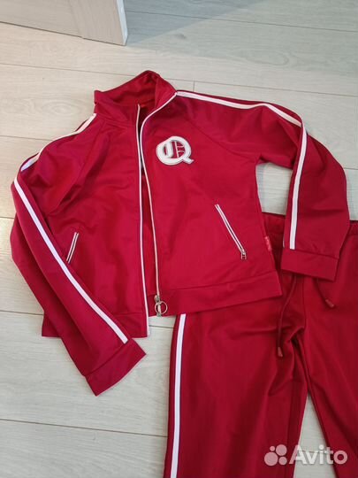 Спортивный костюм женский