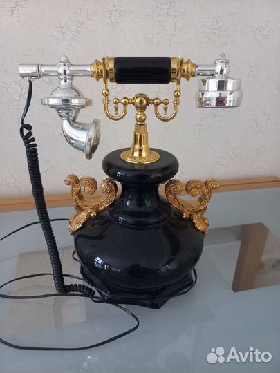 Старый телефон