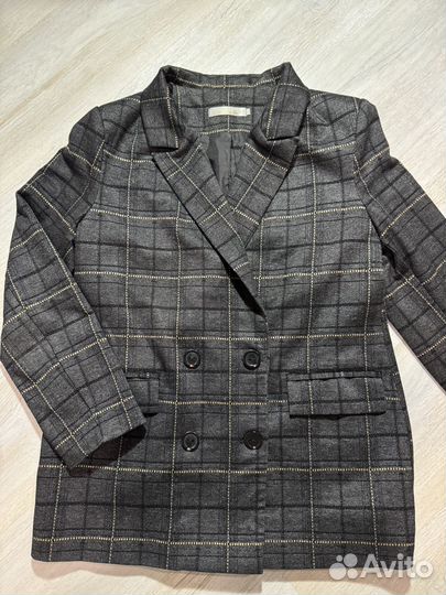 Пиджак в клетку 44 размер