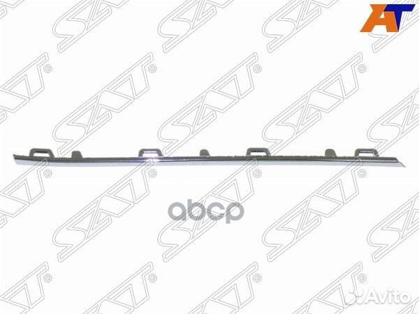 Молдинг решетки Volkswagen Amarok 10-16 (Справа