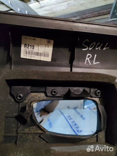 Обшивка задней левой двери Kia Soul 2010 AM D4FB