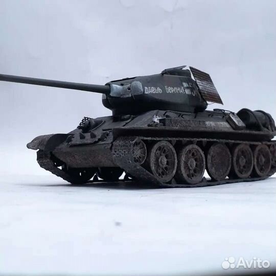 Модель советского среднего танка Т-34-85