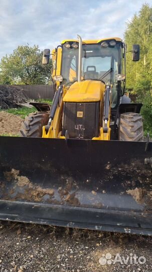 Тракторист на JCB 3cx