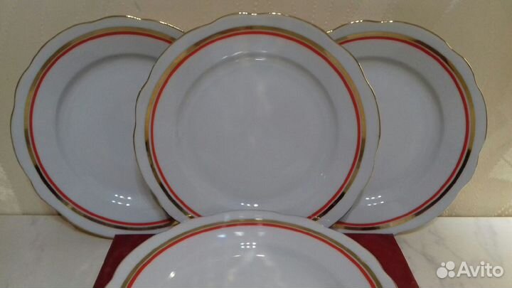 Тарелки обеденные. 5 штук чехословакия. bohemia