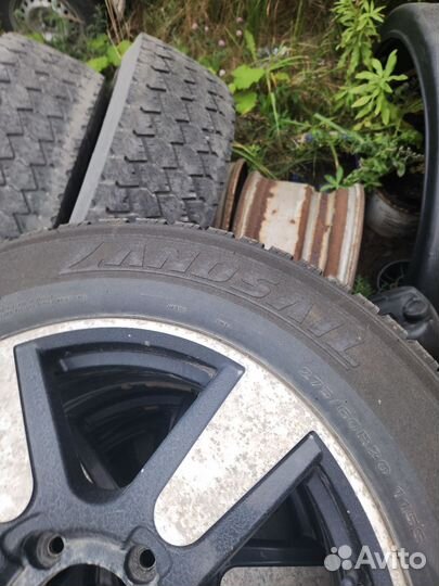 Landsail Ice Star IS37 275/60 R20