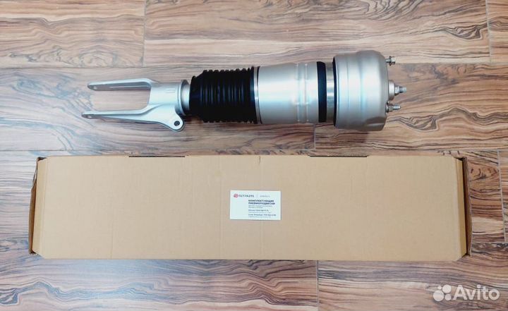 Пневмостойка Porsche Panamera передняя