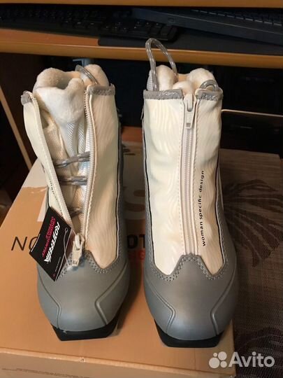 Лыжные ботинки