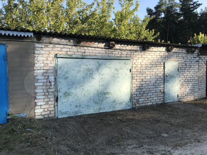 Гараж, > 30 м²