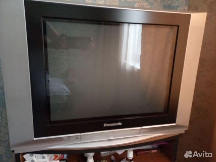 Телевизор Panasonik,экран плоский,54 см,работает