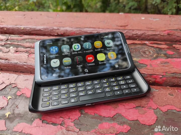 Nokia E7-00 Black хорошее состояние