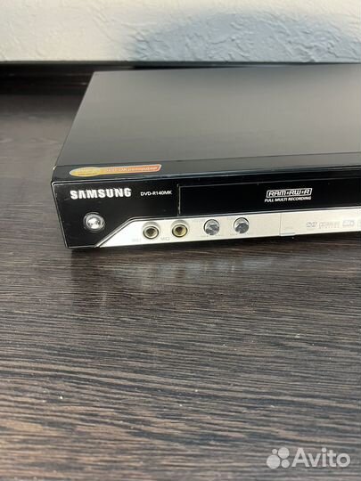 DVD плеер +караоке samsung DVD-R140MK