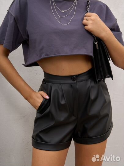 Шорты классические кожаные с подворотом