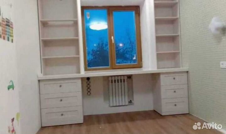 Рабочая зона у окна